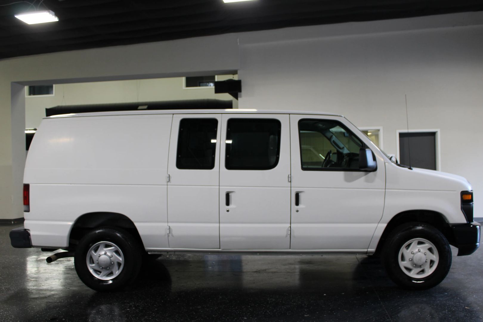 ford e-series econoline van 2009 1FTSE34L89DA08742 image ford e-series econoline van 2009 1FTSE34L89DA08742 image